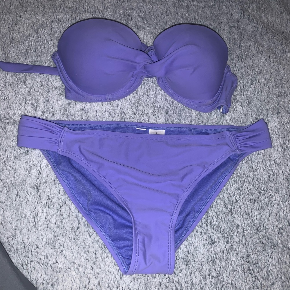 Swimsuit - Picture 1 of 7